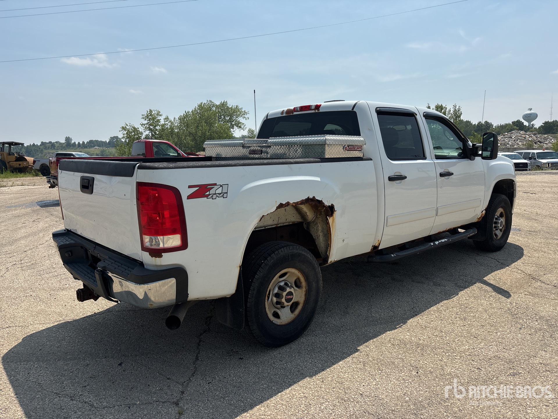 General Appearance with Picture, Right Rear Corner