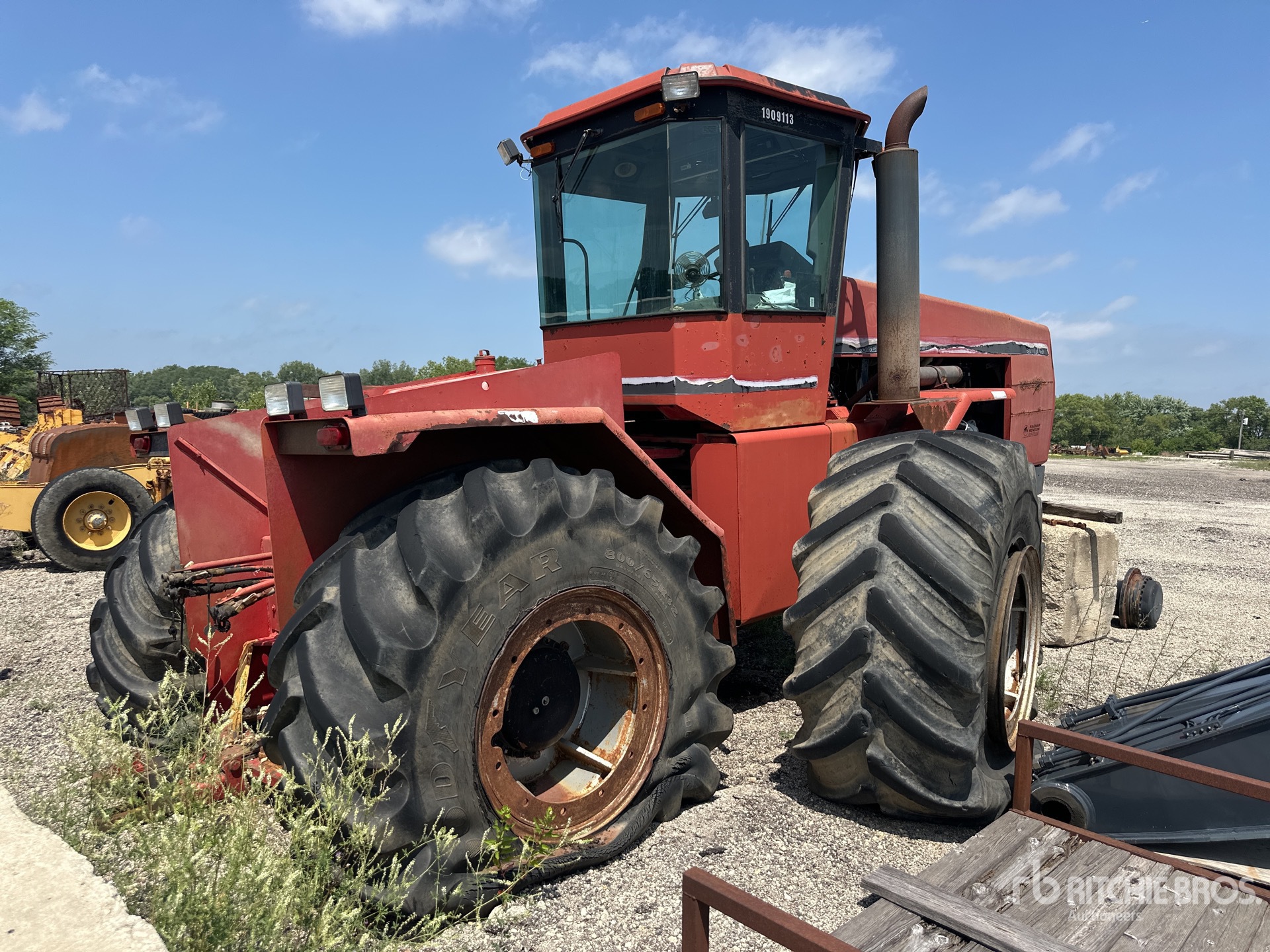 General Appearance with Picture, Right Rear Corner