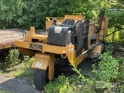 Ditch Runner DR 350 Legend Pavement Sealer