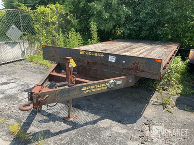 Pequea 1018 Deckover Trailer
