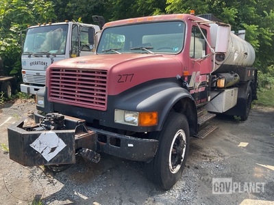 1993 International 4700 Asphalt Distributor Truck