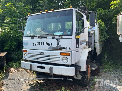 2002 Sterling SC8000 Sweeper Truck