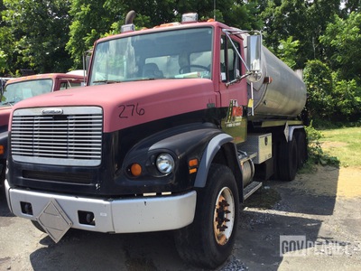 1999 Freightliner FL112 Asphalt Distributor Truck