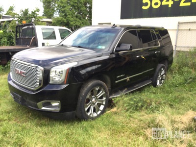 2017 GMC Yukon Denali SUV