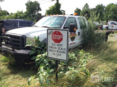 2006 Ford F-450 Super Duty Flatbed Truck
