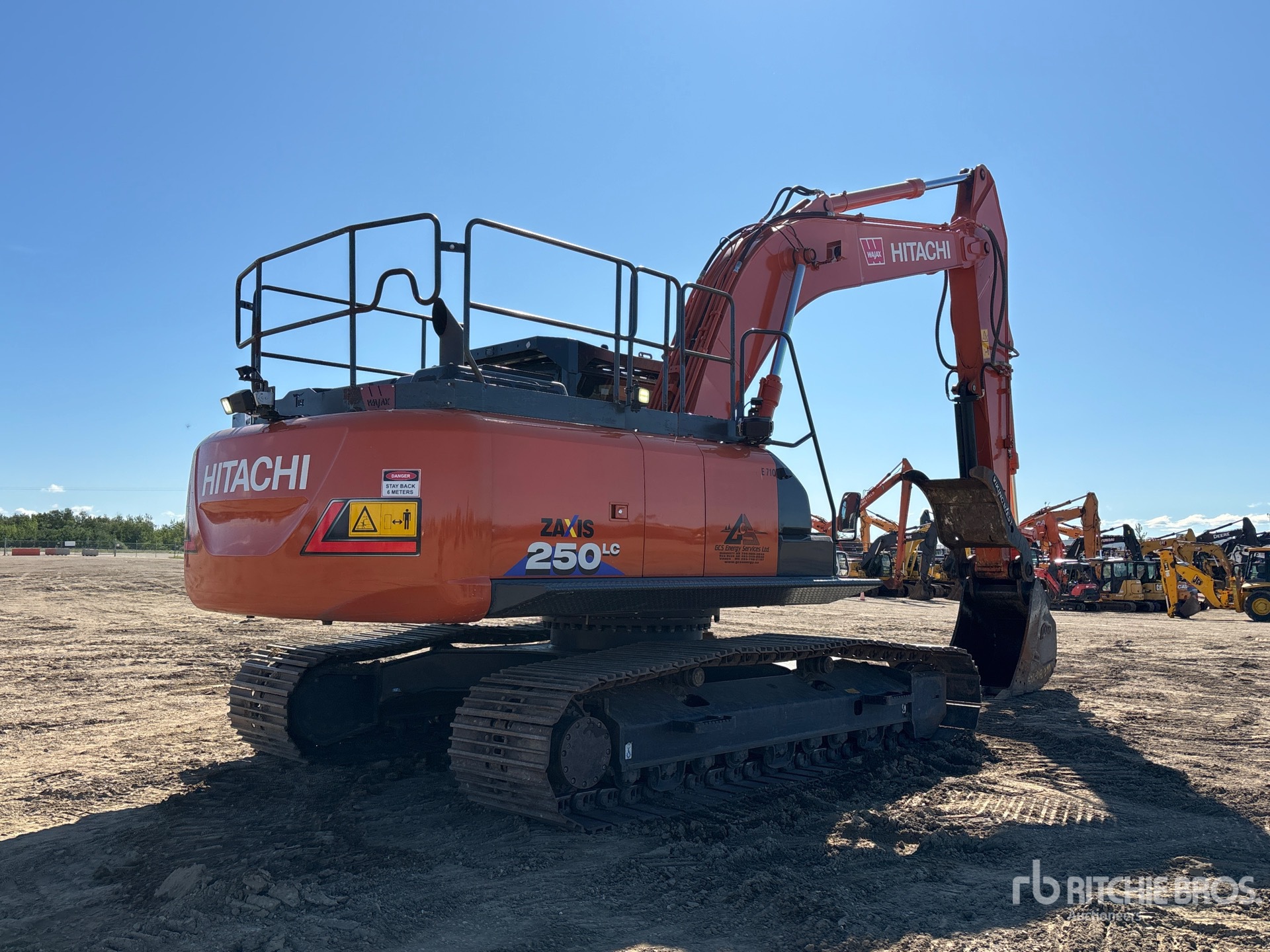 EXCAVADORA 2023 HITACHI EXCAVATOR