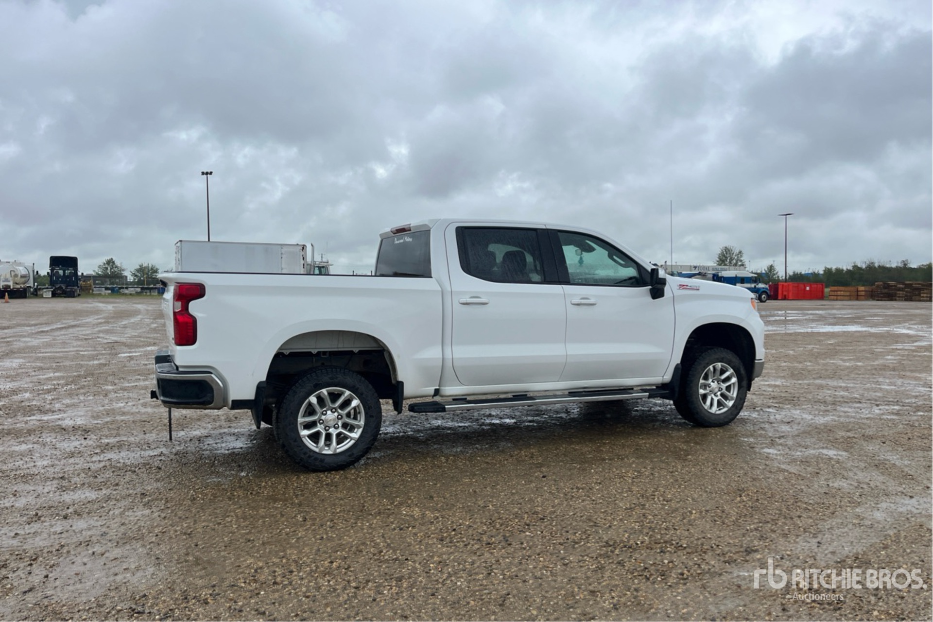 General Appearance with Picture, Right Rear Corner