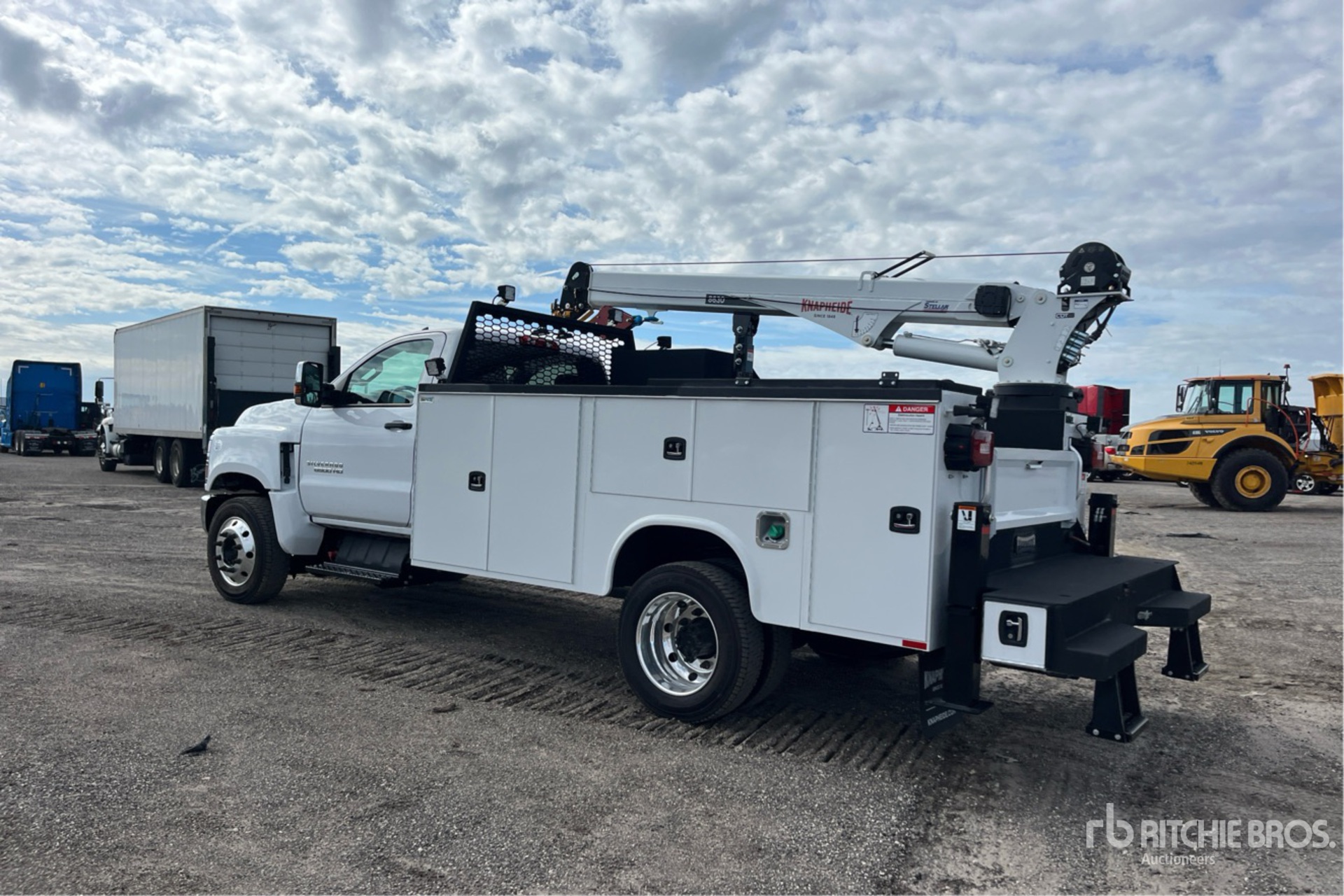 General Appearance with Bild, Ecke hinten links