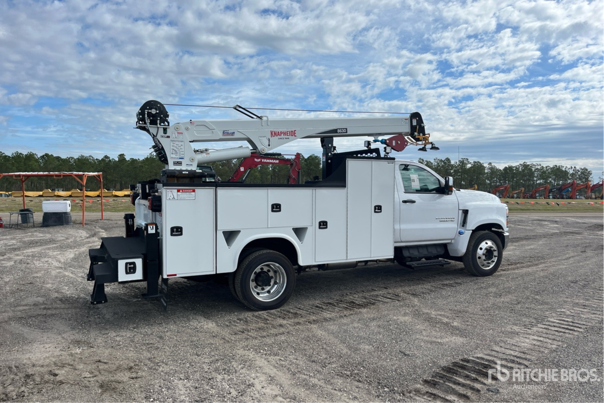 General Appearance with Bild, Ecke hinten rechts