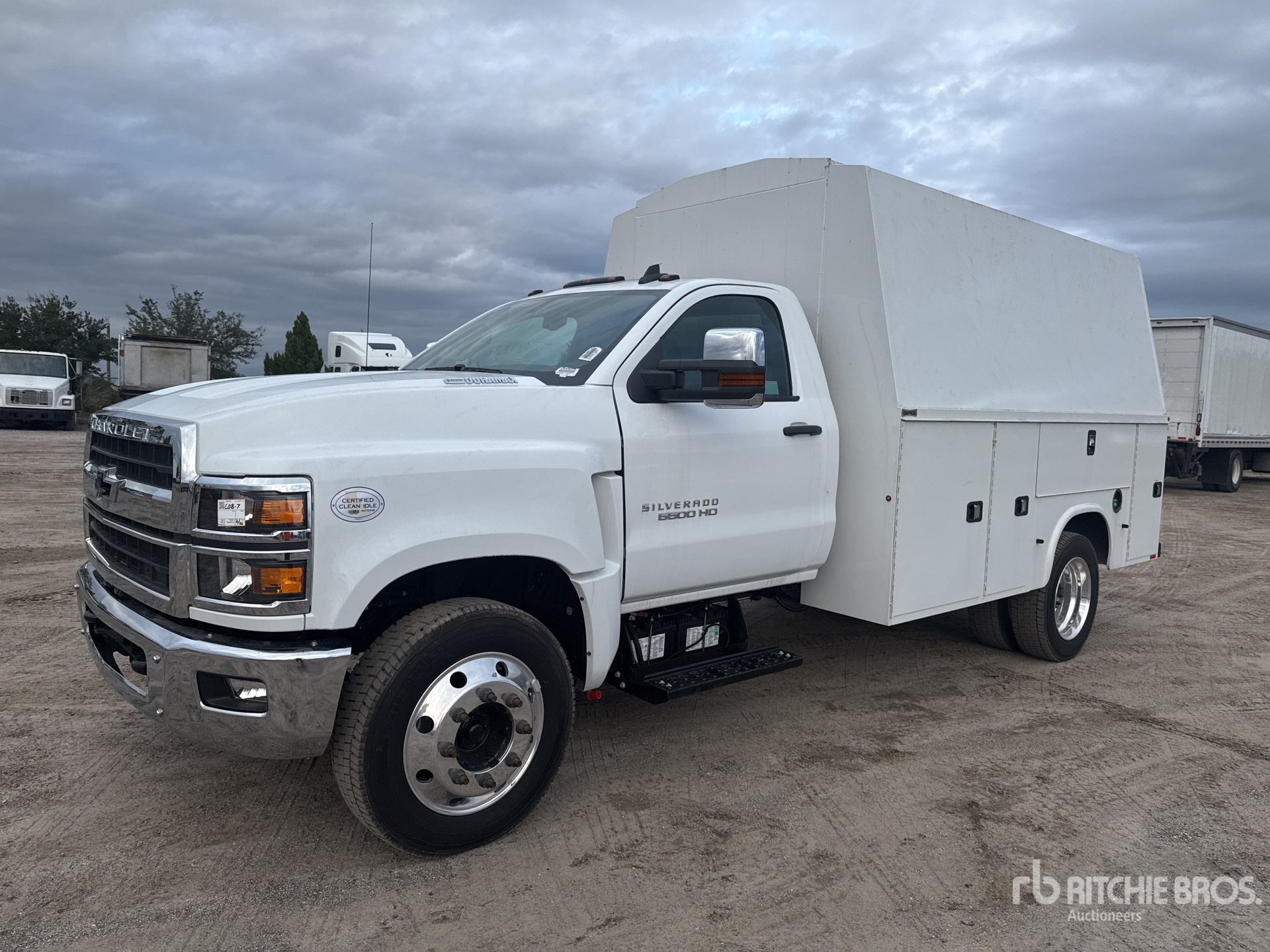 General Appearance with Picture, Left Front Corner