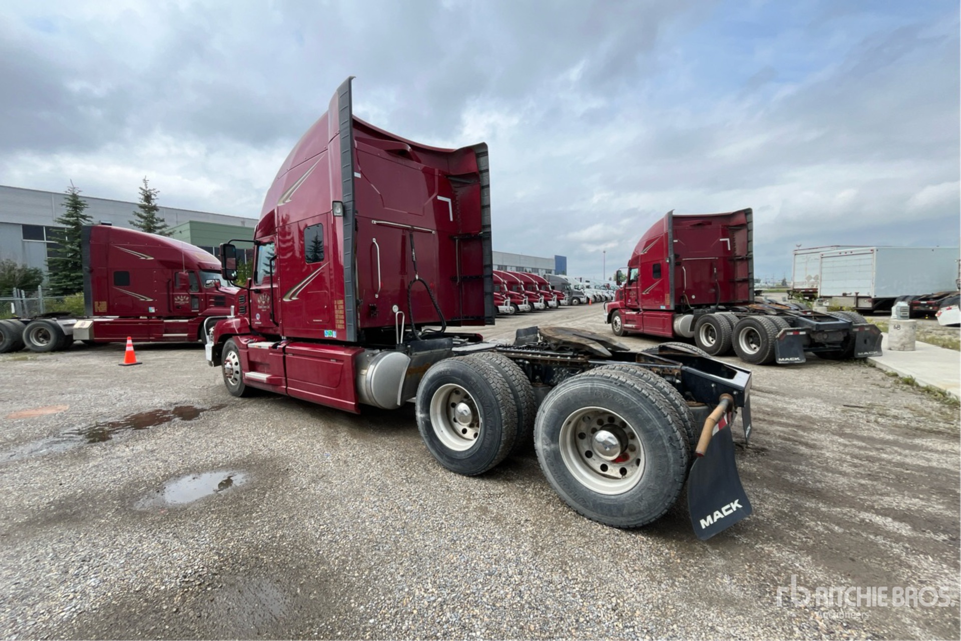 General Appearance with Picture, Left Rear Corner