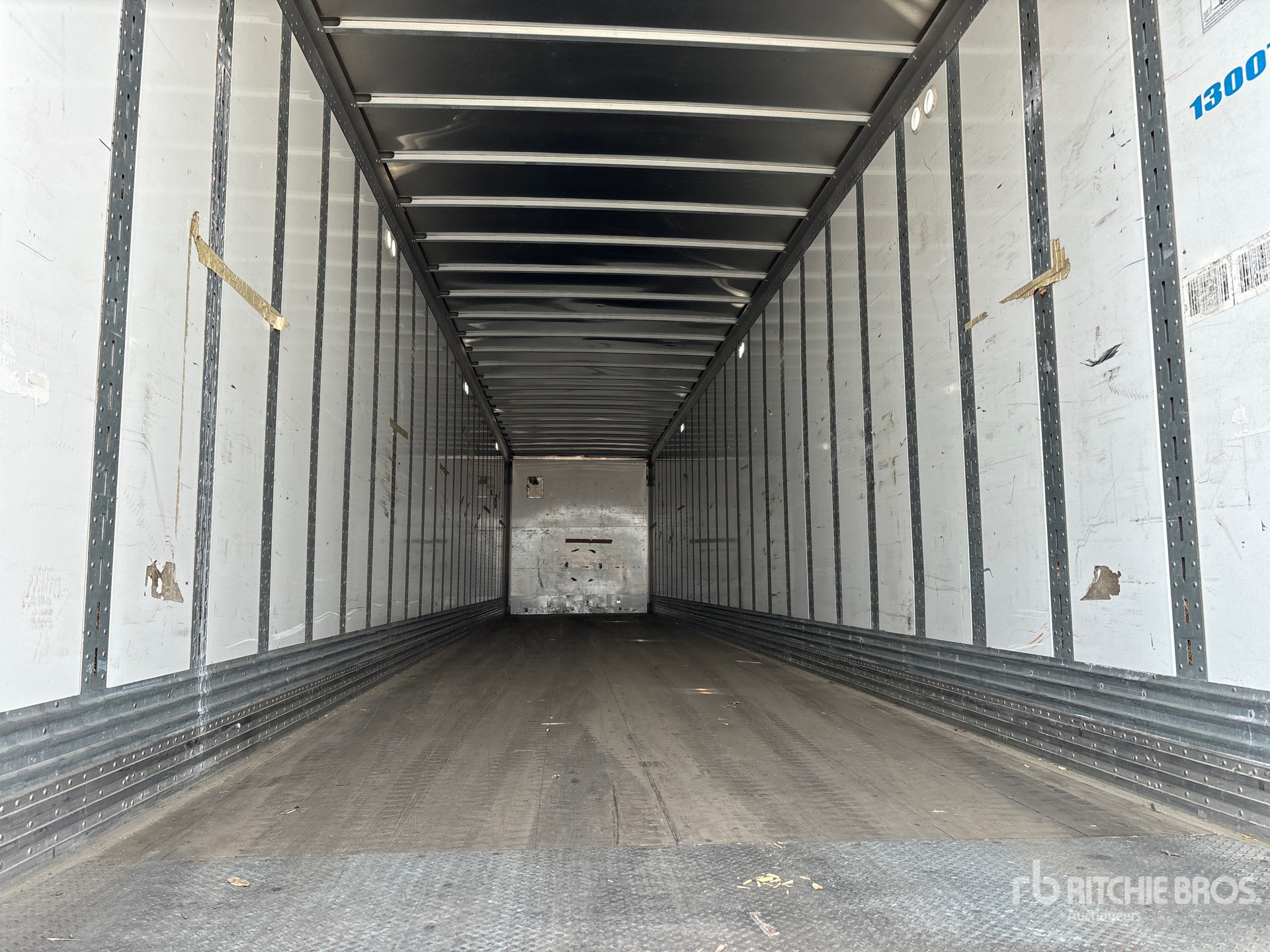 2020 Hyundai 53 FT X 102 IN T/A