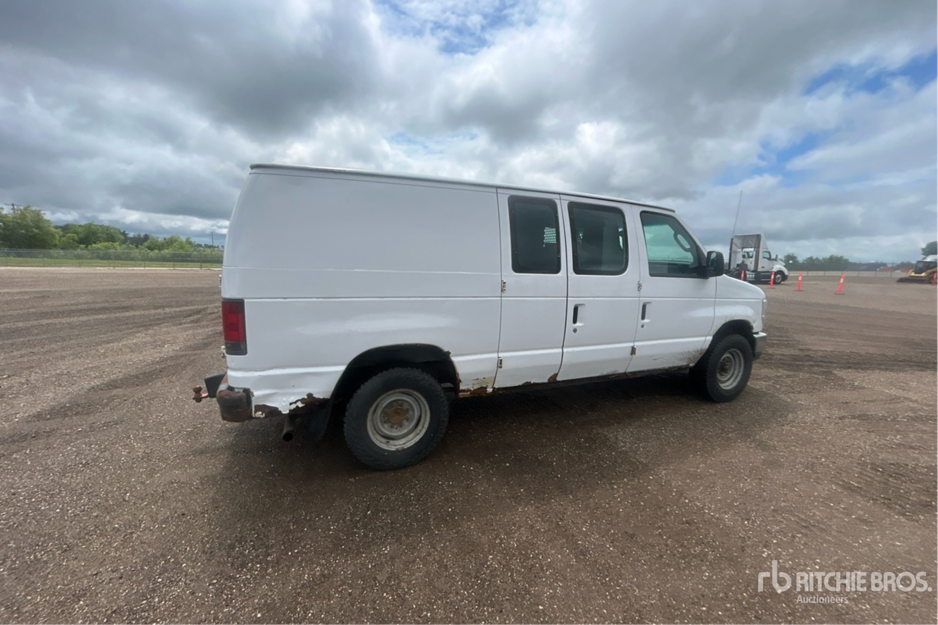 General Appearance with Picture, Right Rear Corner