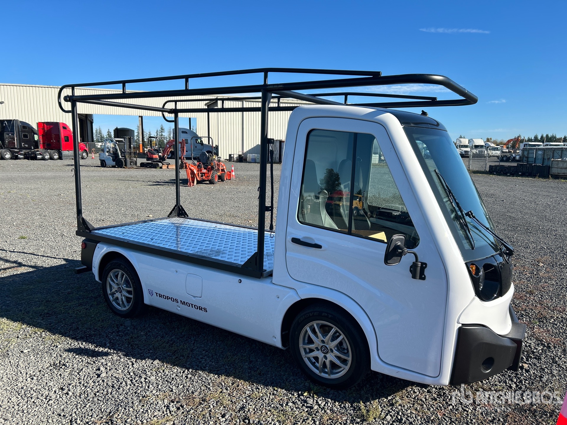 General Appearance with Picture, Right Front Corner