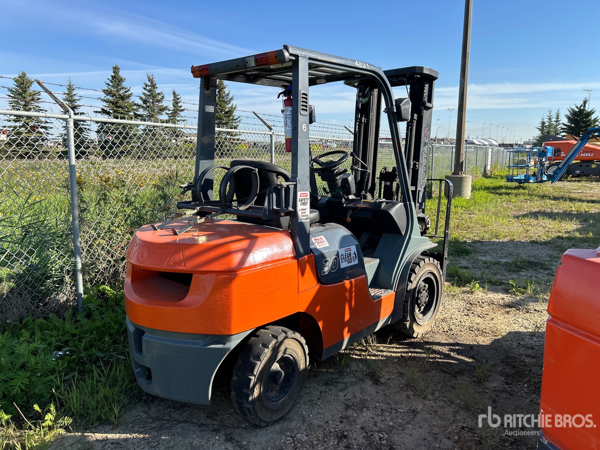 General Appearance with Picture, Right Rear Corner