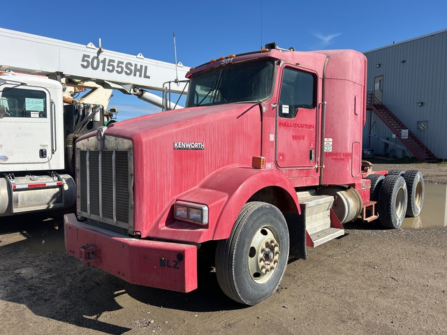 2007 Kenworth T800 6x4 T/A Sleeper Truck Tractor (Inoperable) 2007 Kenworth T800 6x4 T/A Sleeper Truck Tractor (Inoperable)