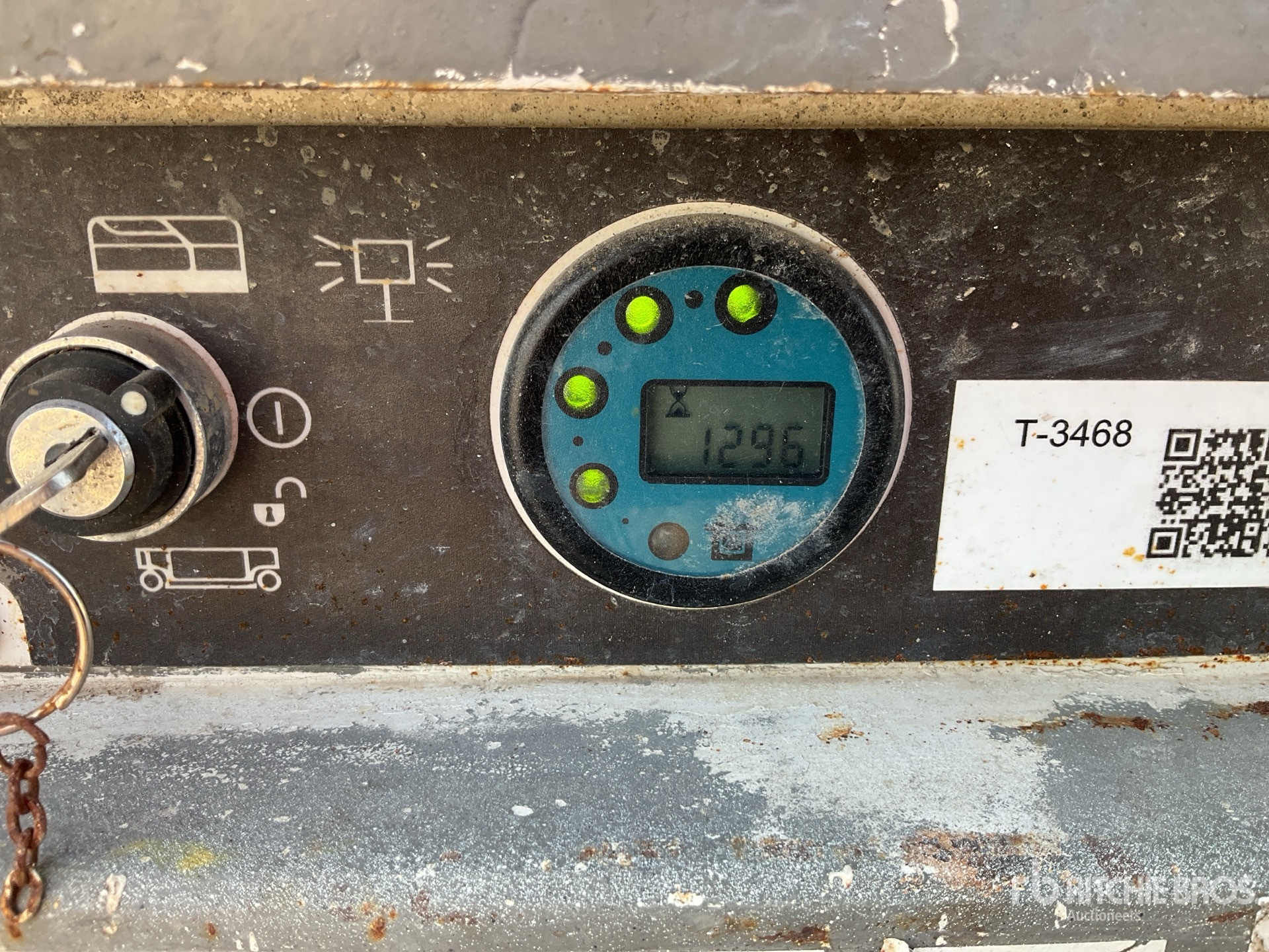 General Appearance with Hour Meter / Odometer