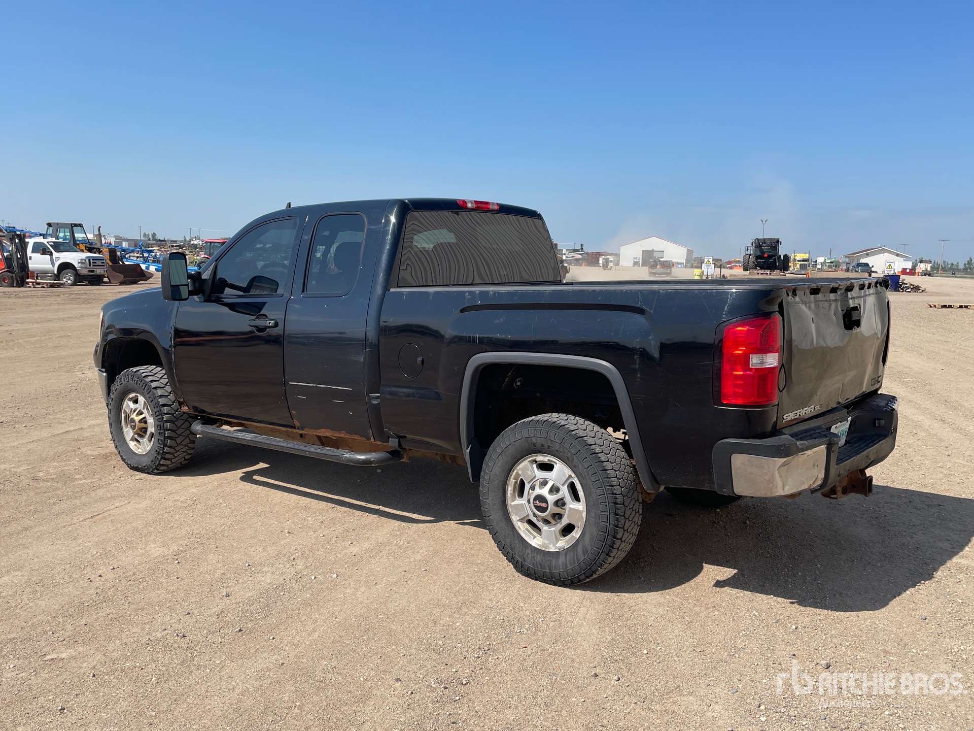 General Appearance with Picture, Left Rear Corner