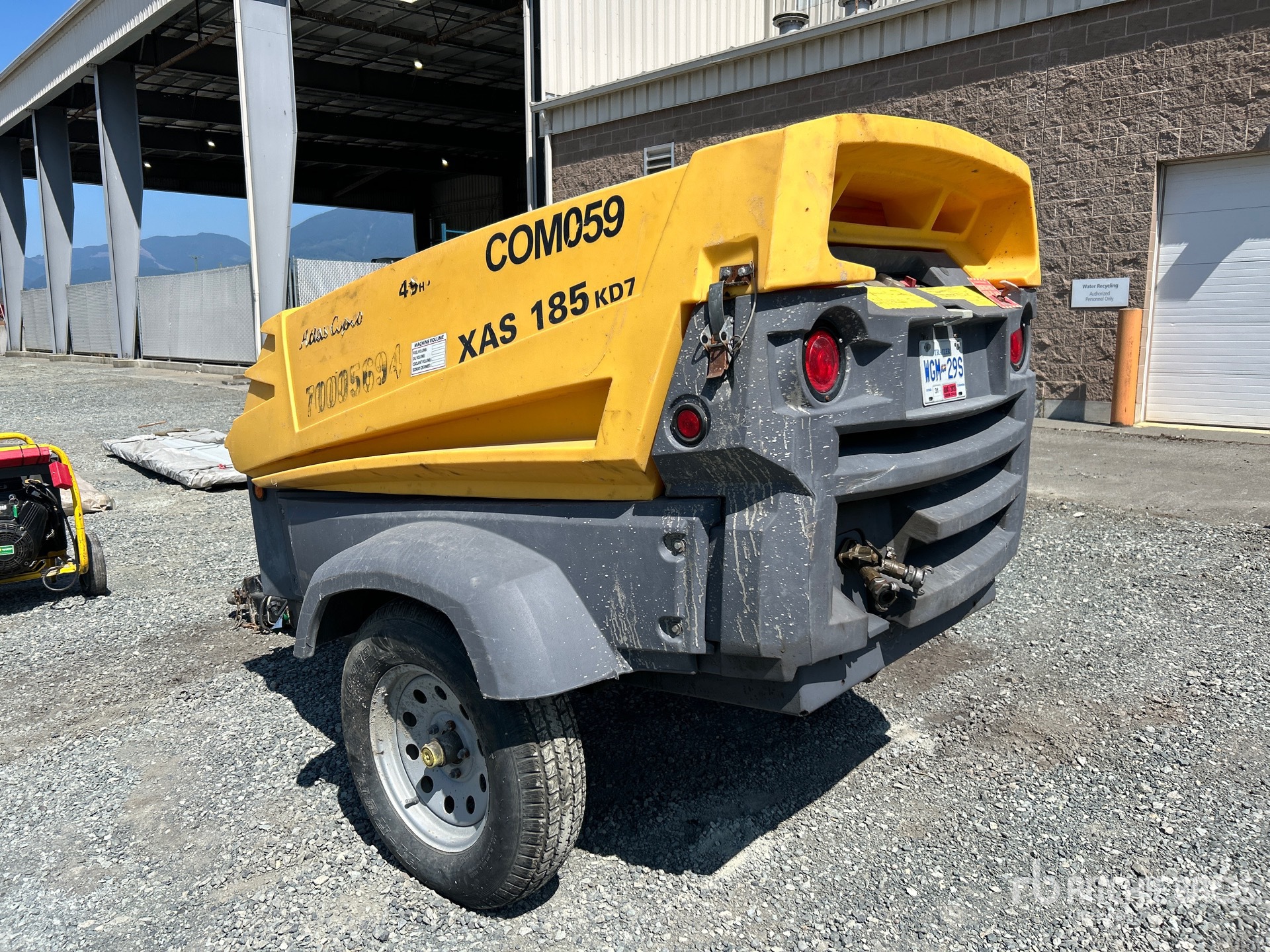 General Appearance with Picture, Left Rear Corner