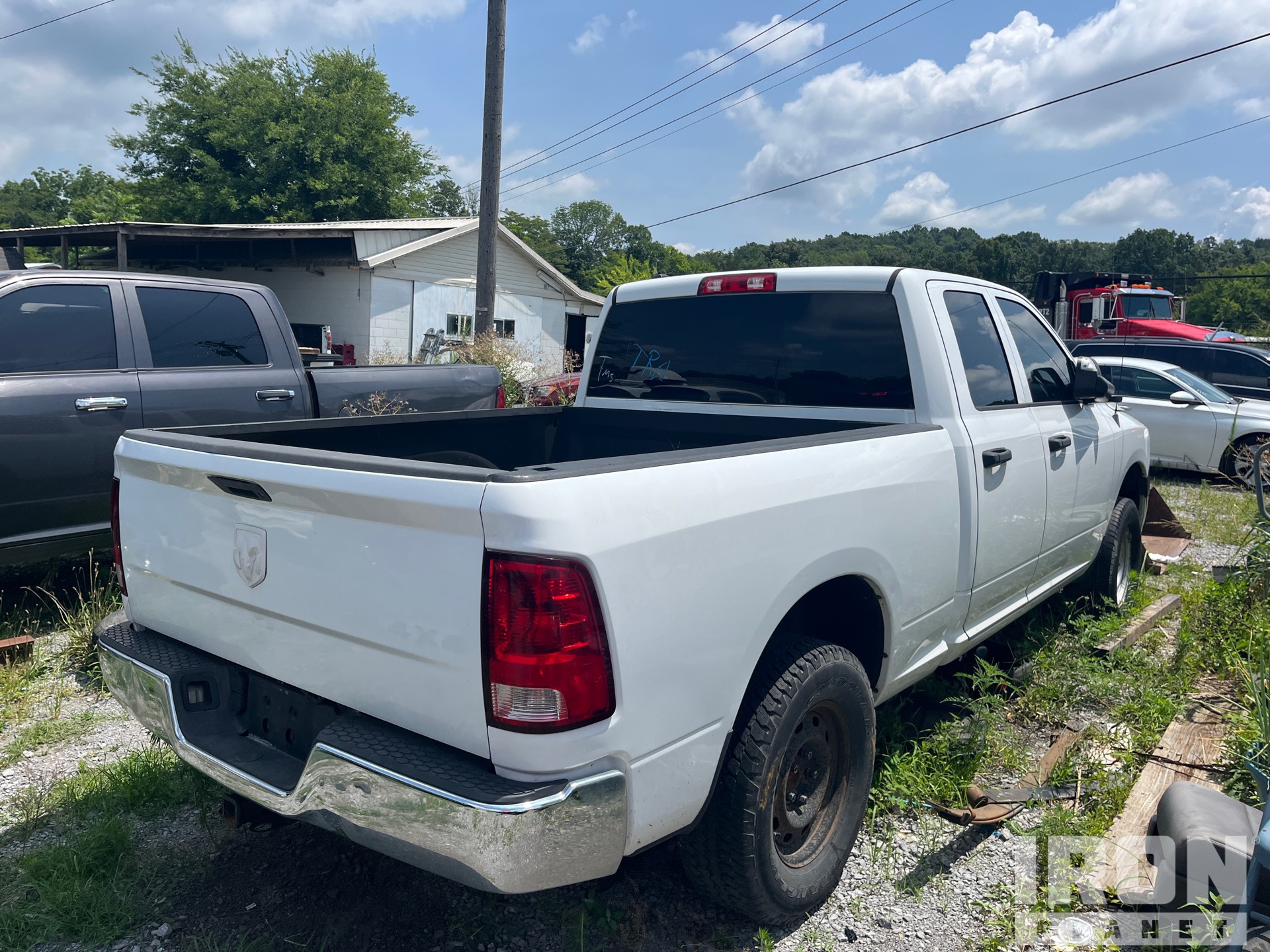 General Appearance with Picture, Right Rear Corner