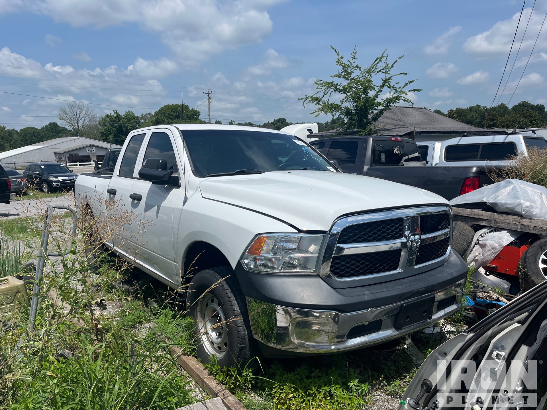 General Appearance with Picture, Right Front Corner