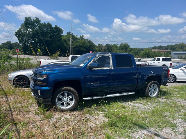 2017 Cheverolet Silverado 4x4 Crew Cab Pickup