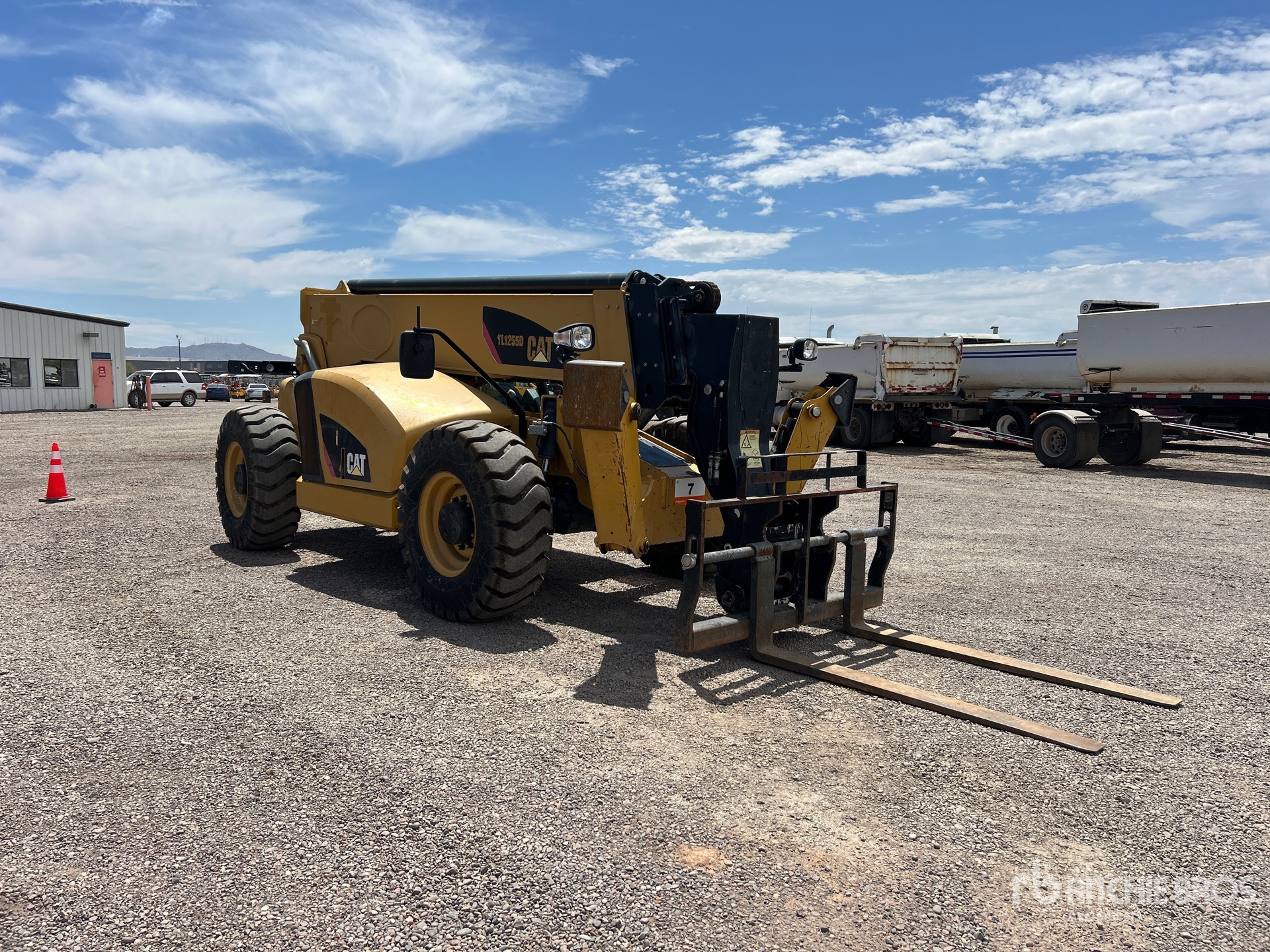 General Appearance with Picture, Right Front Corner