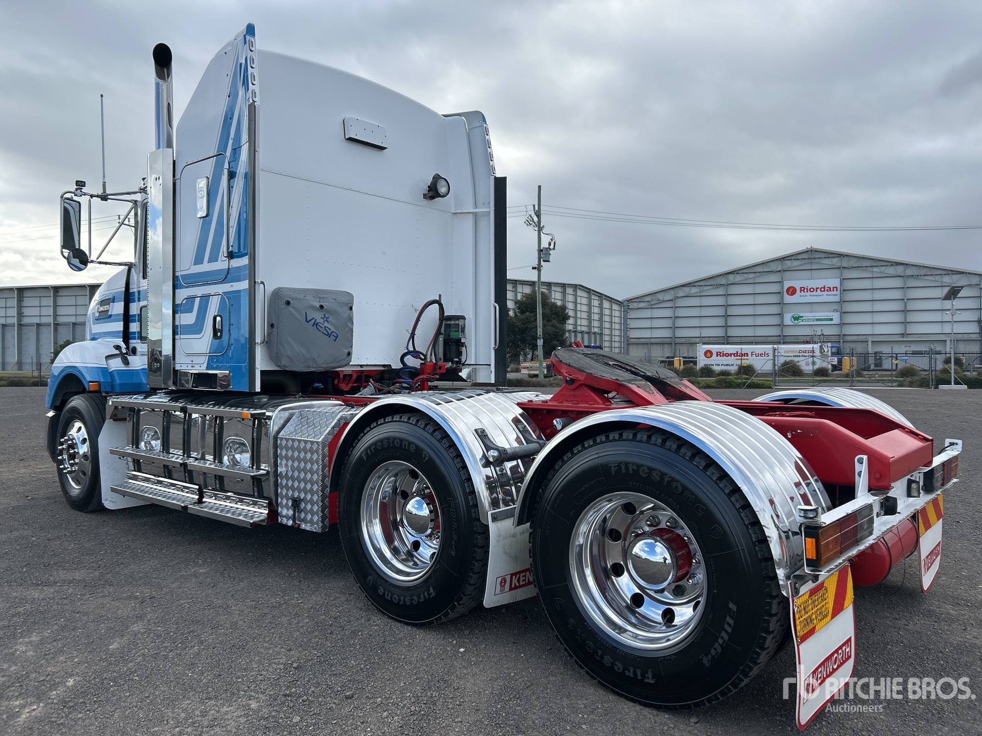 General Appearance with Picture, Right Rear Corner