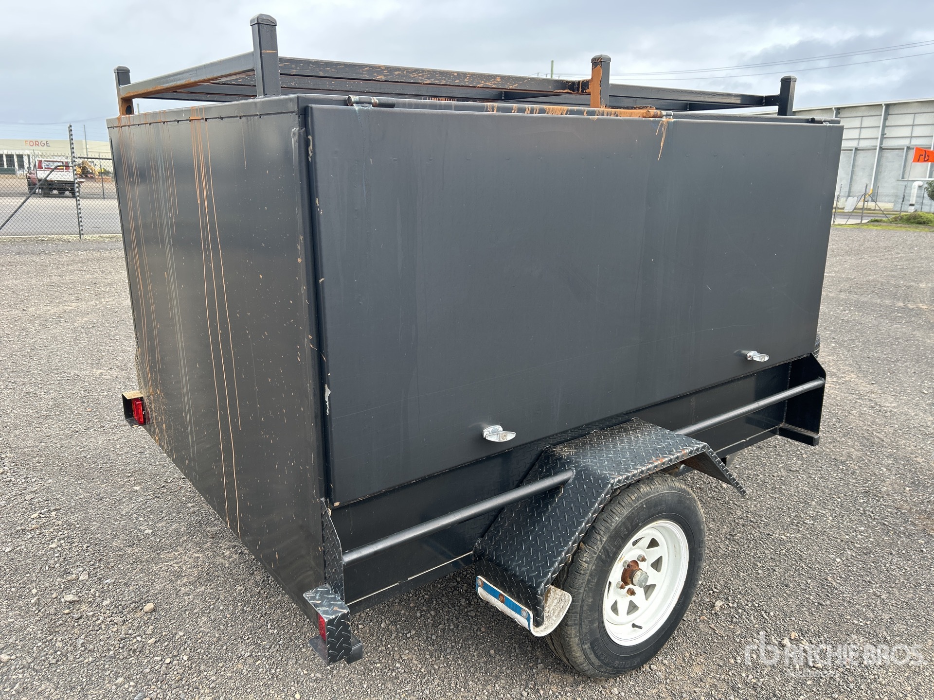 General Appearance with Picture, Left Rear Corner