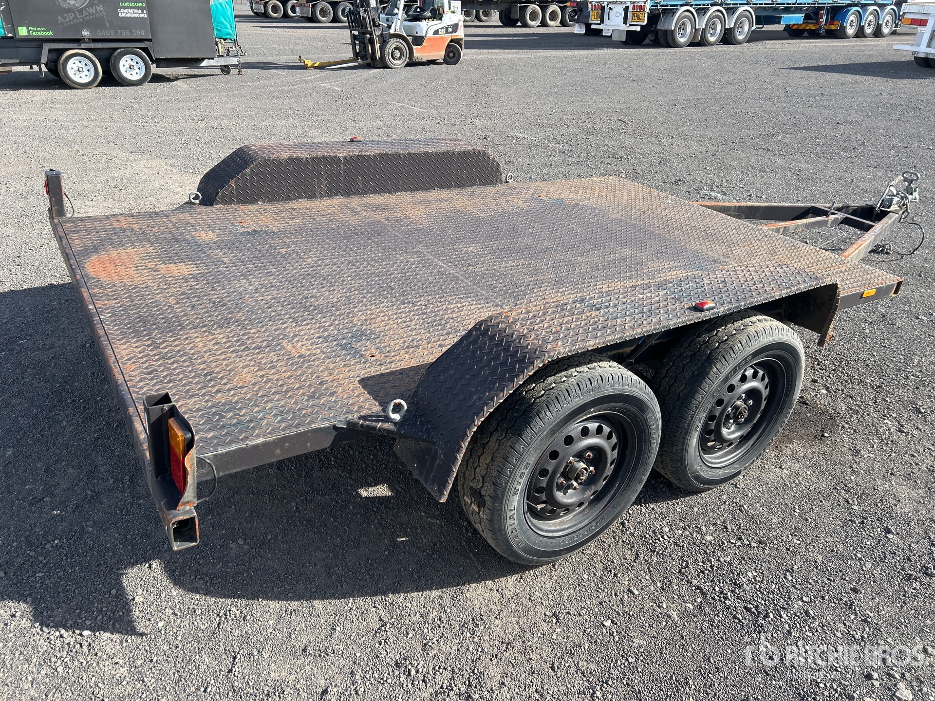 General Appearance with Picture, Left Rear Corner