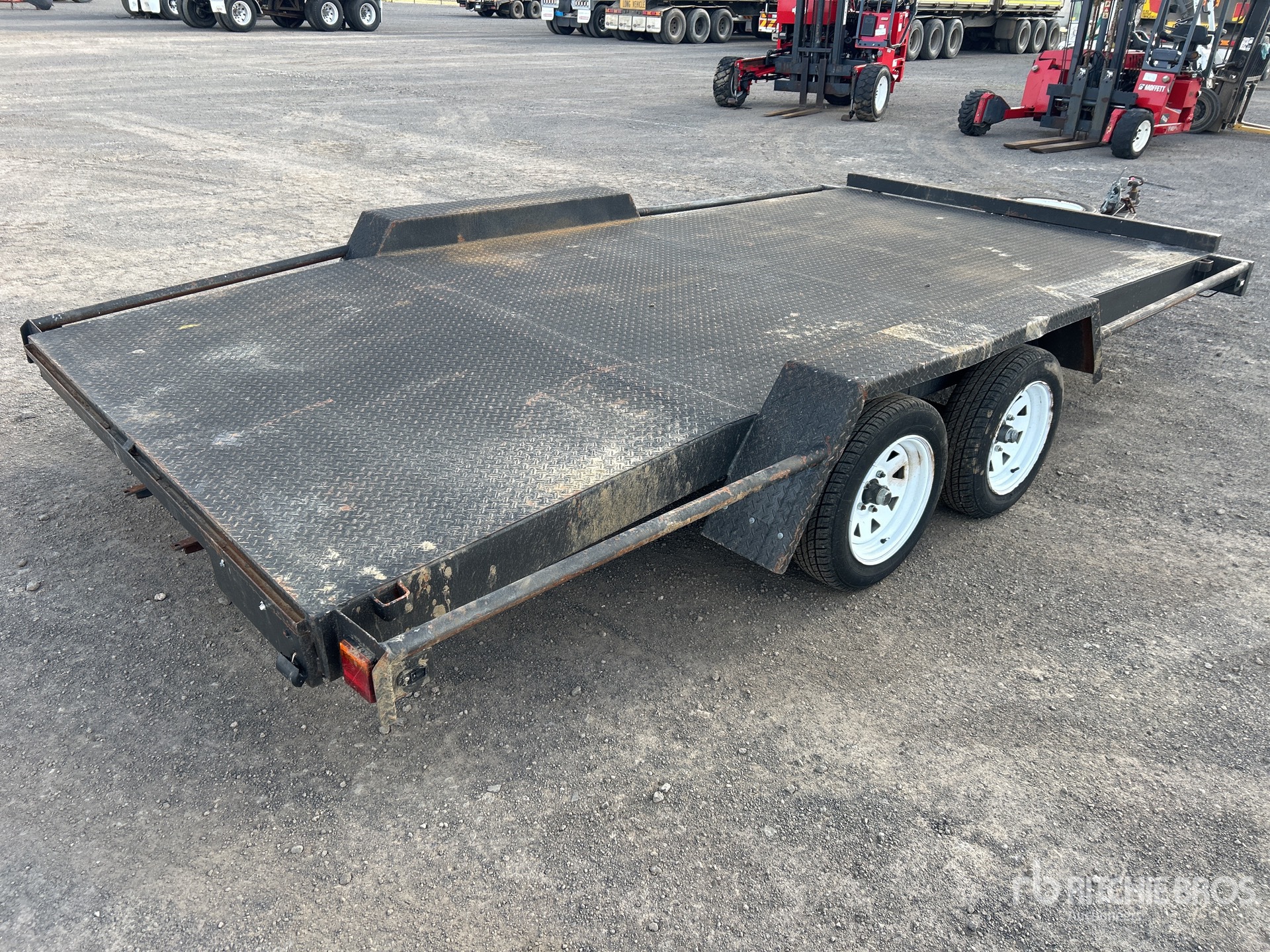 General Appearance with Picture, Left Rear Corner
