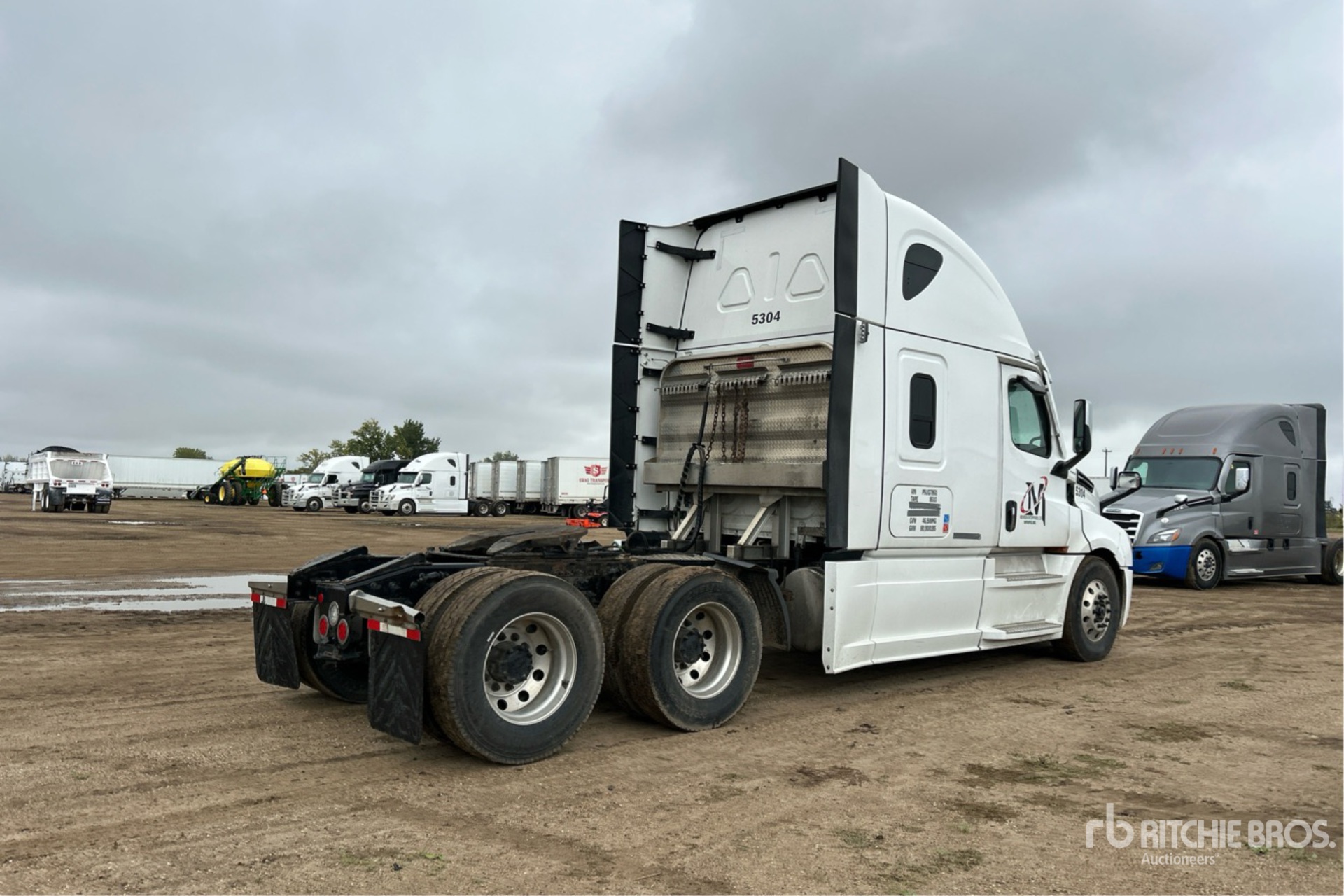 General Appearance with Picture, Right Rear Corner