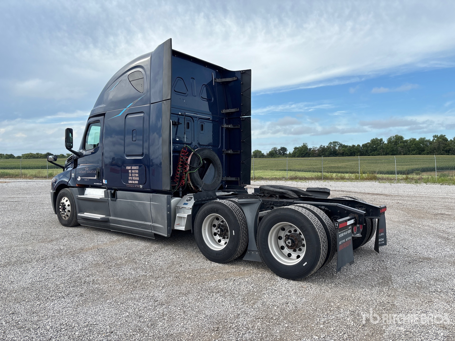 General Appearance with Picture, Left Rear Corner