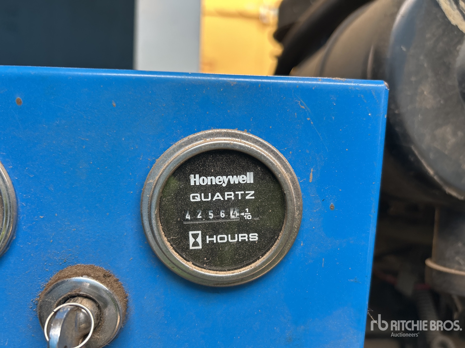 General Appearance with Hour Meter / Odometer