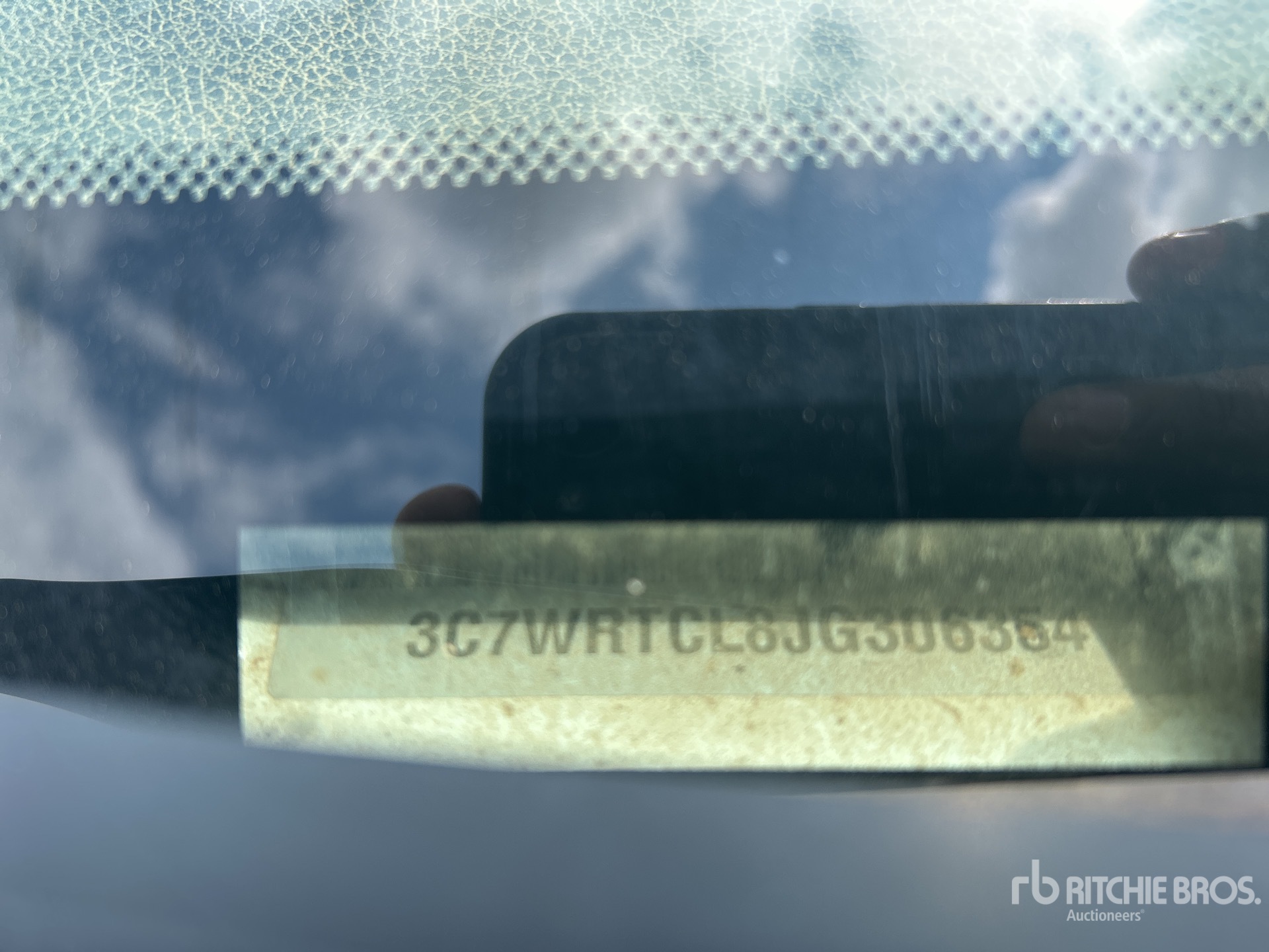 General Appearance with Numero seriale/numero d’identificazione del veicolo (VIN)