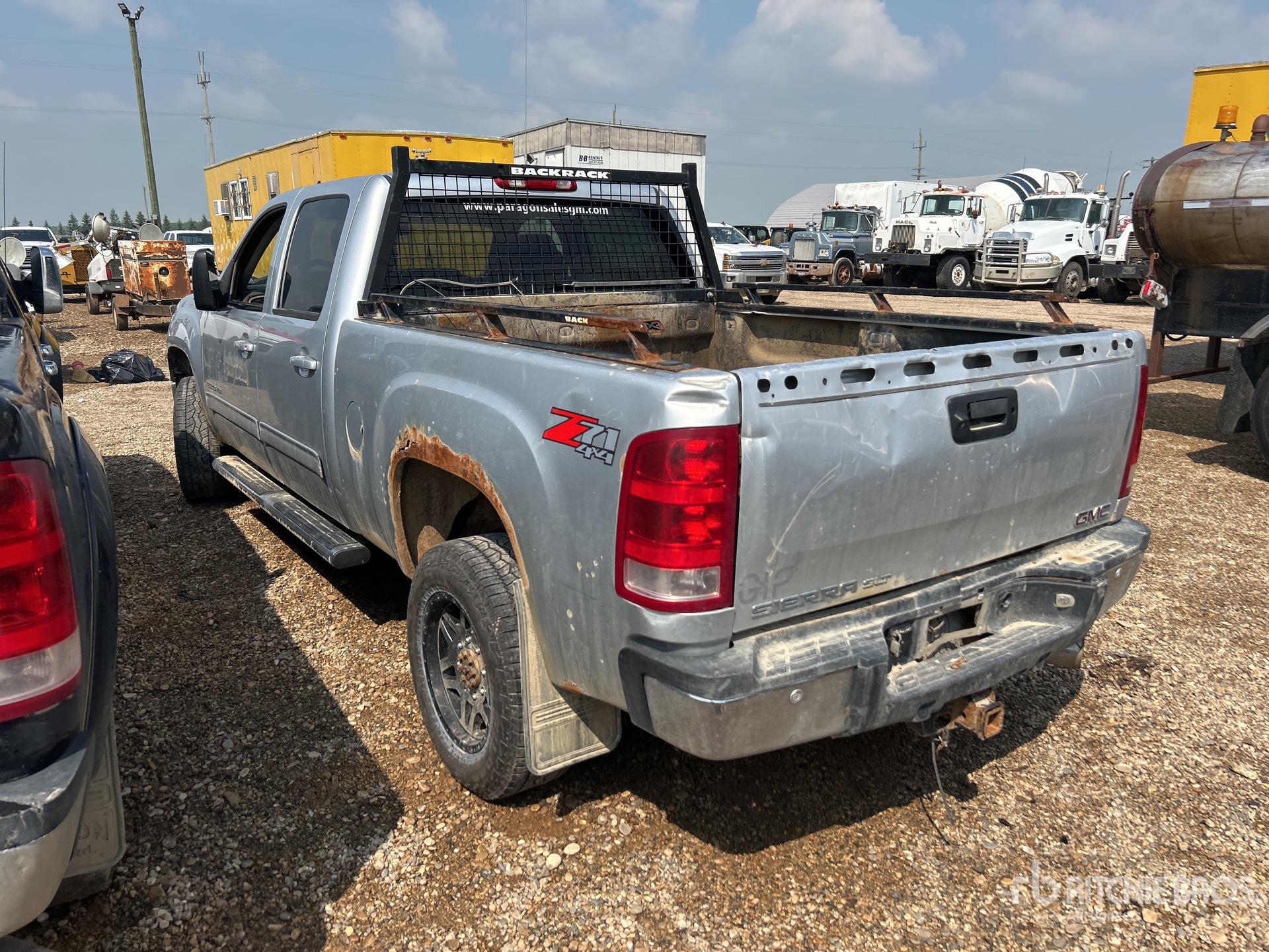 General Appearance with Picture, Left Rear Corner