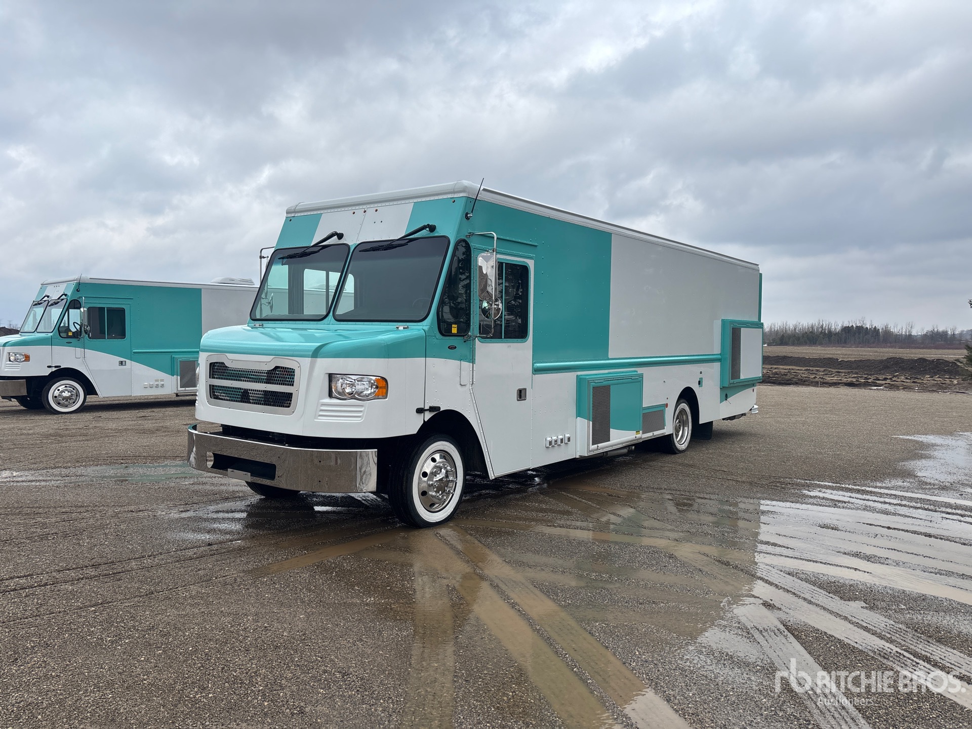 General Appearance with Featured Photo