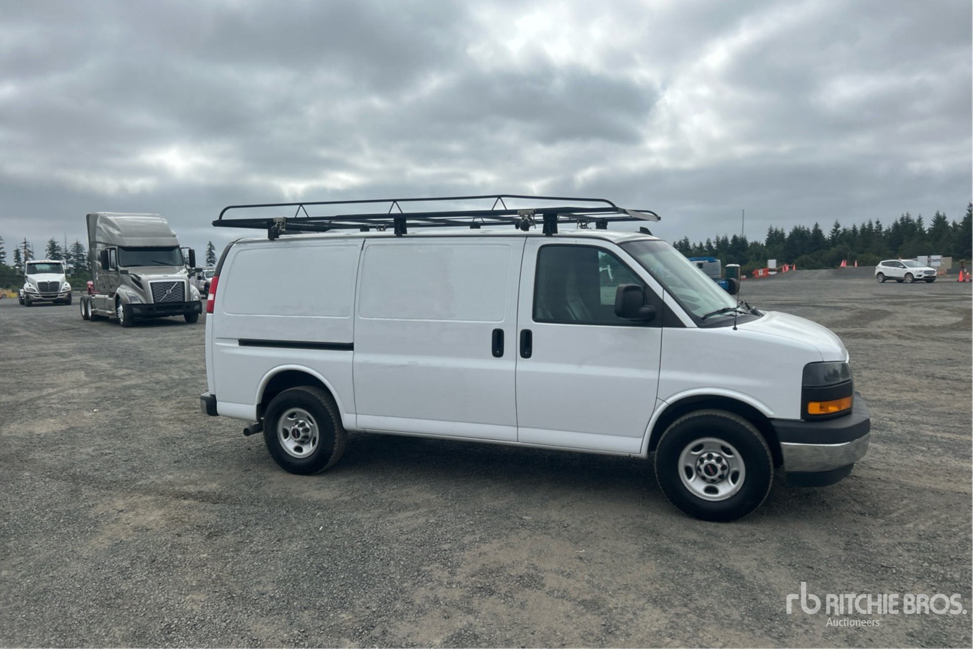 General Appearance with Picture, Right Front Corner