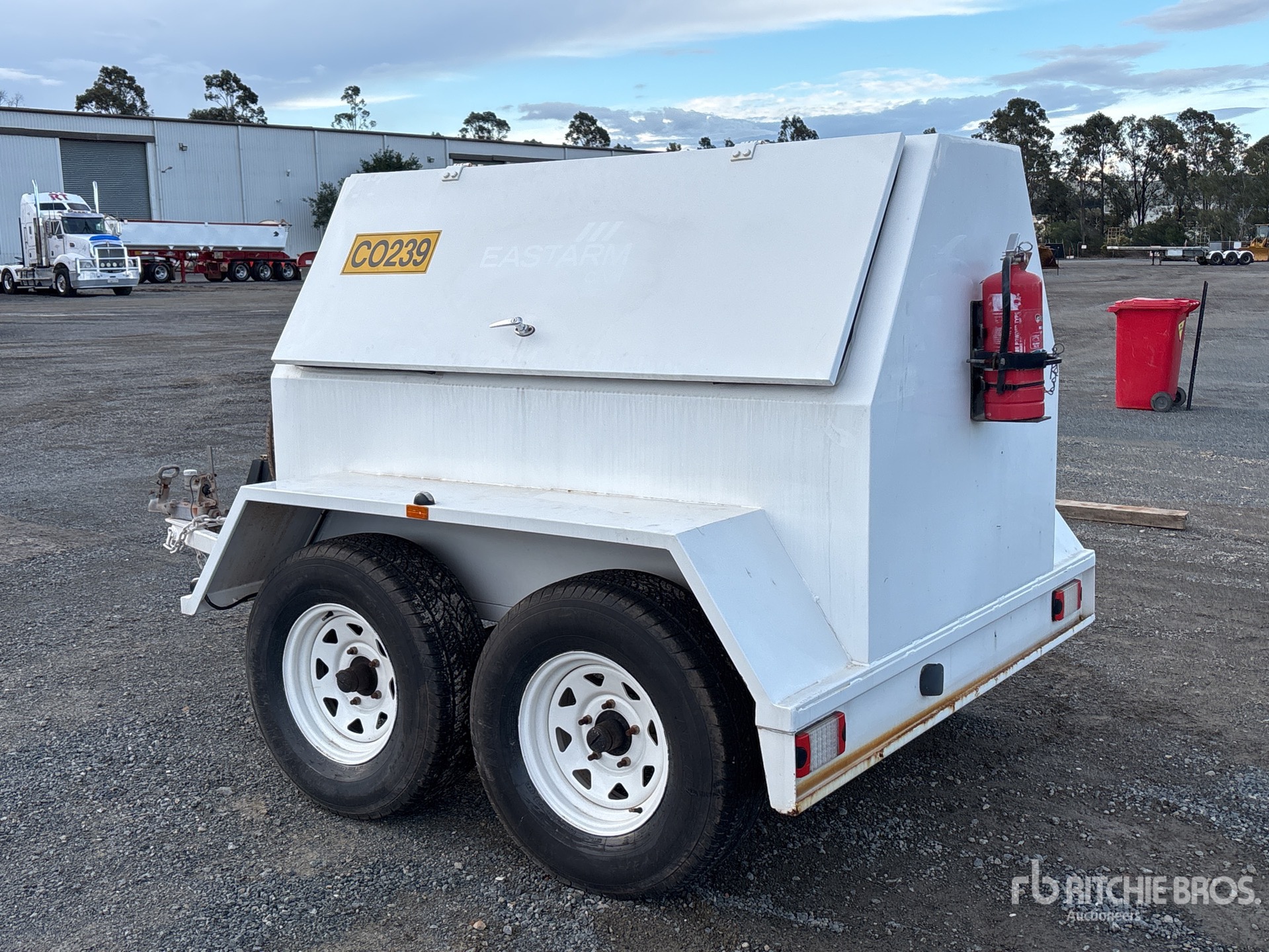 General Appearance with Picture, Right Rear Corner