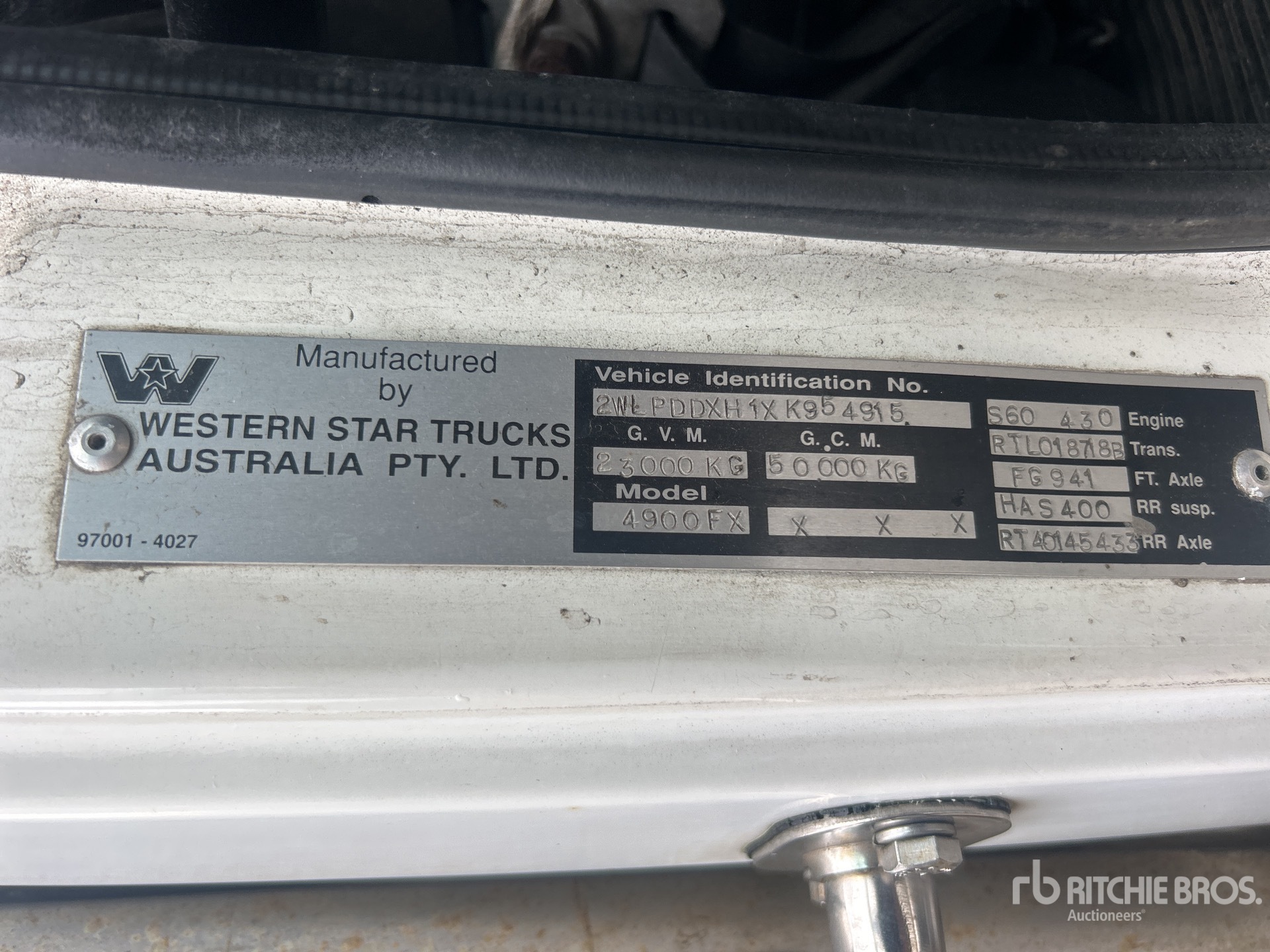 General Appearance with Numéro de série/Numéro d'identification du véhicule automobile