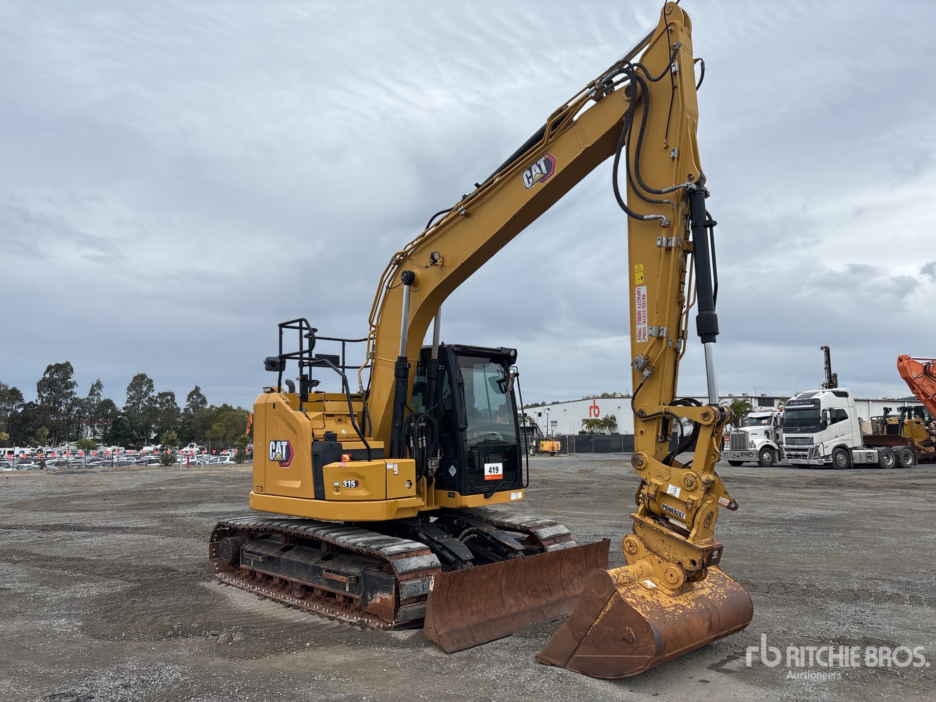 General Appearance with Picture, Right Front Corner