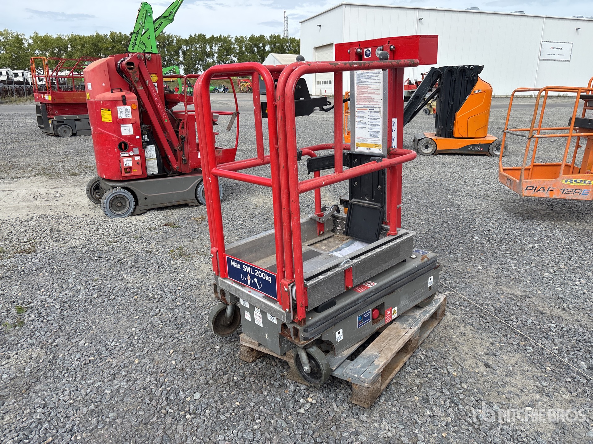 General Appearance with Picture, Right Rear Corner