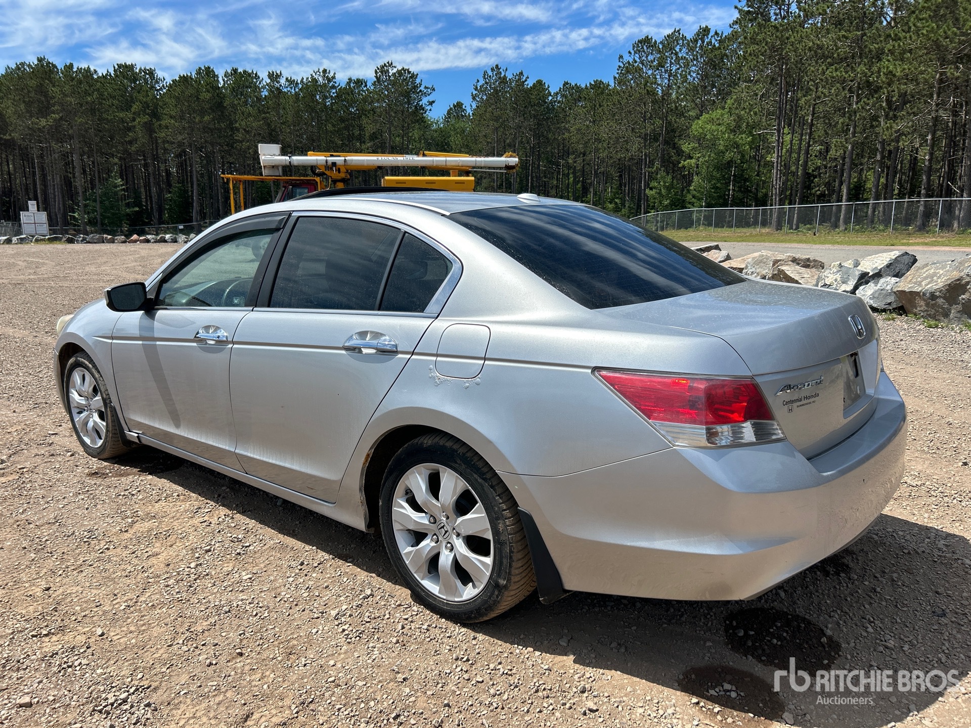 General Appearance with Picture, Left Rear Corner