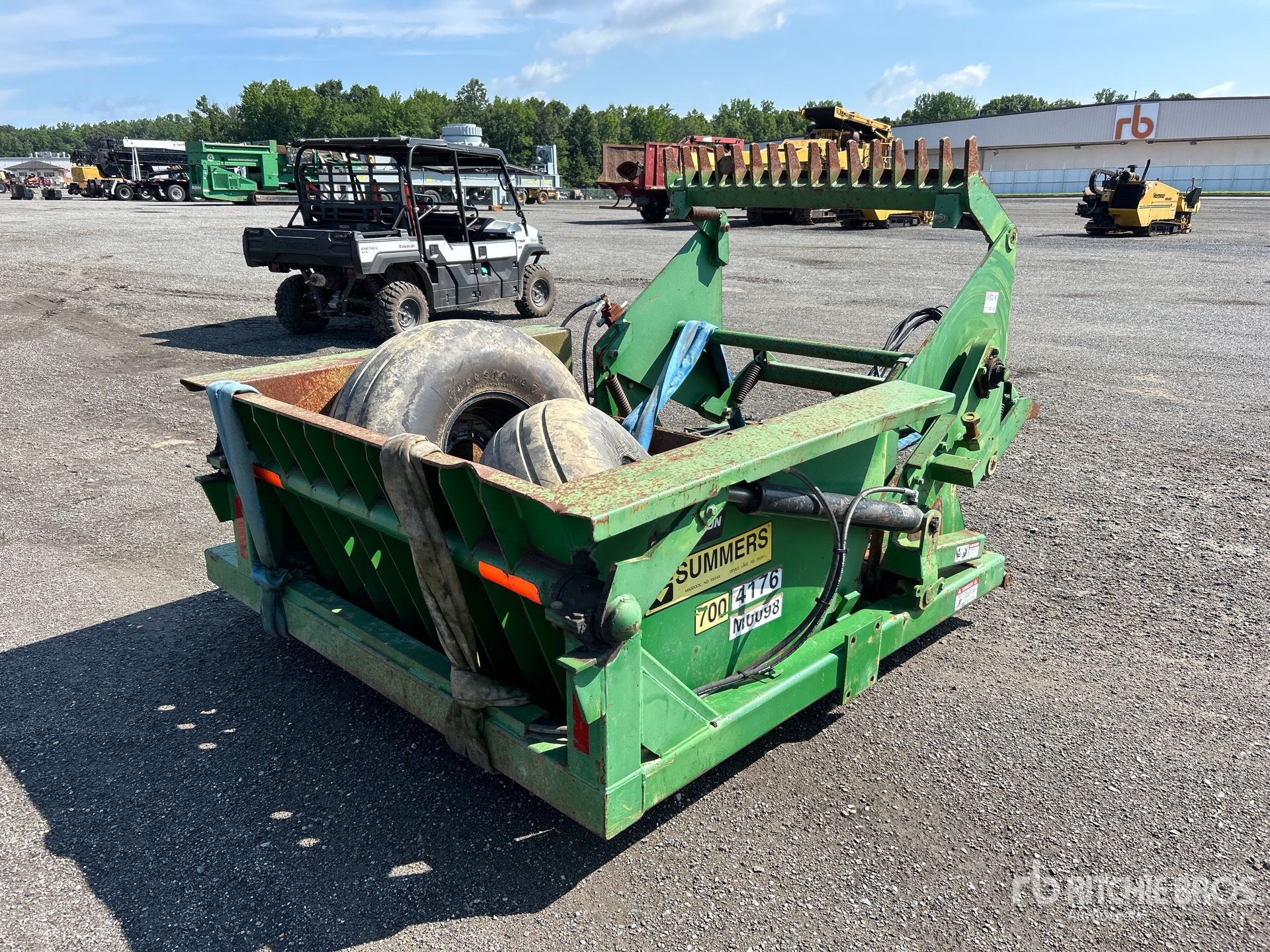 General Appearance with Picture, Right Rear Corner