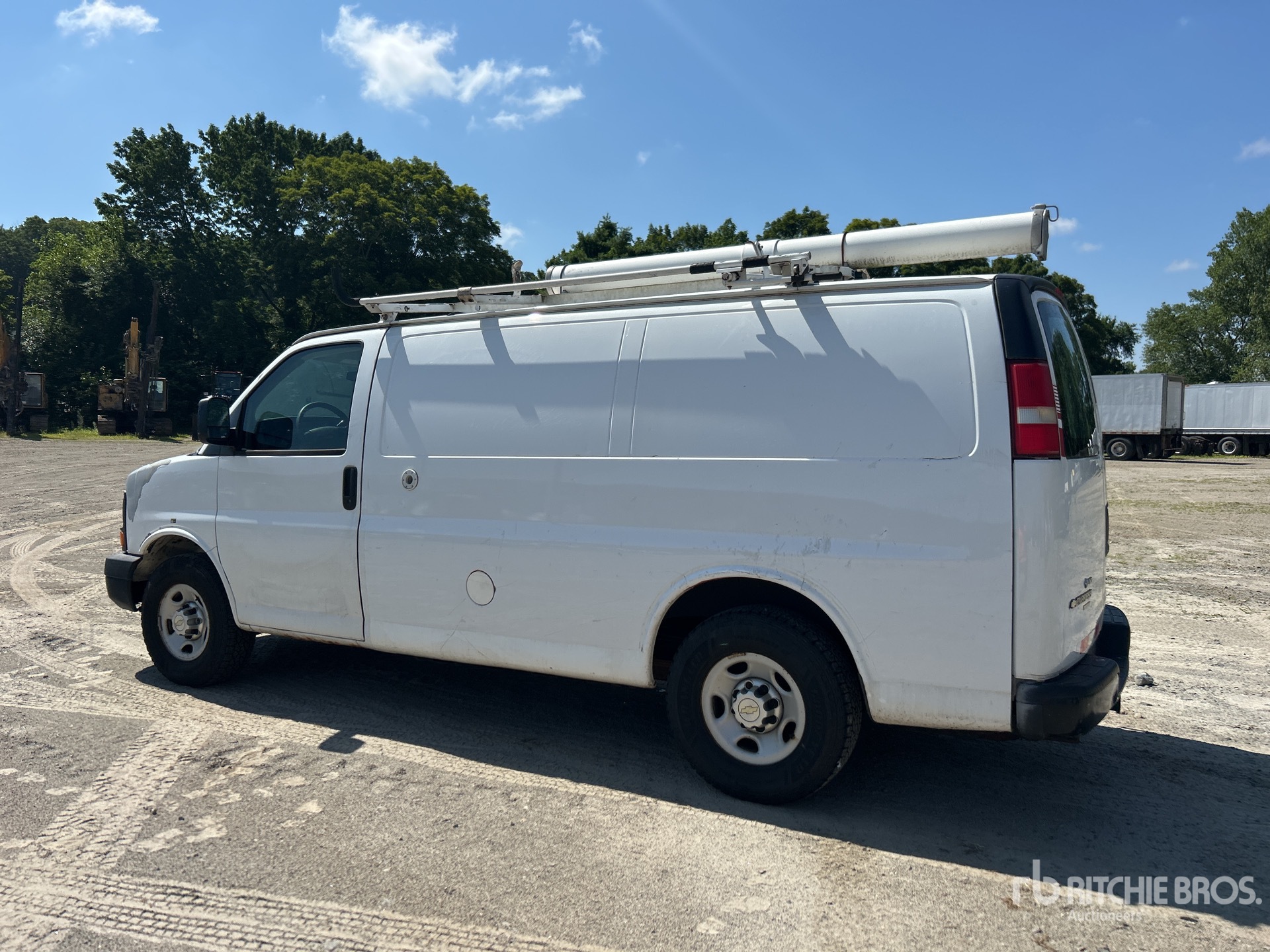 General Appearance with Picture, Left Rear Corner