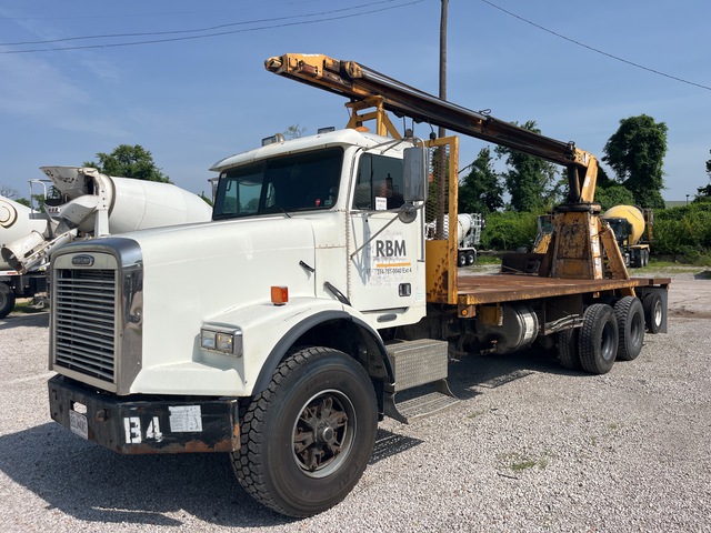 USTC Jiffy Lift 8000 lb Straight Boom on 2004 Freightliner FLD 112 8x4 Boom Truck