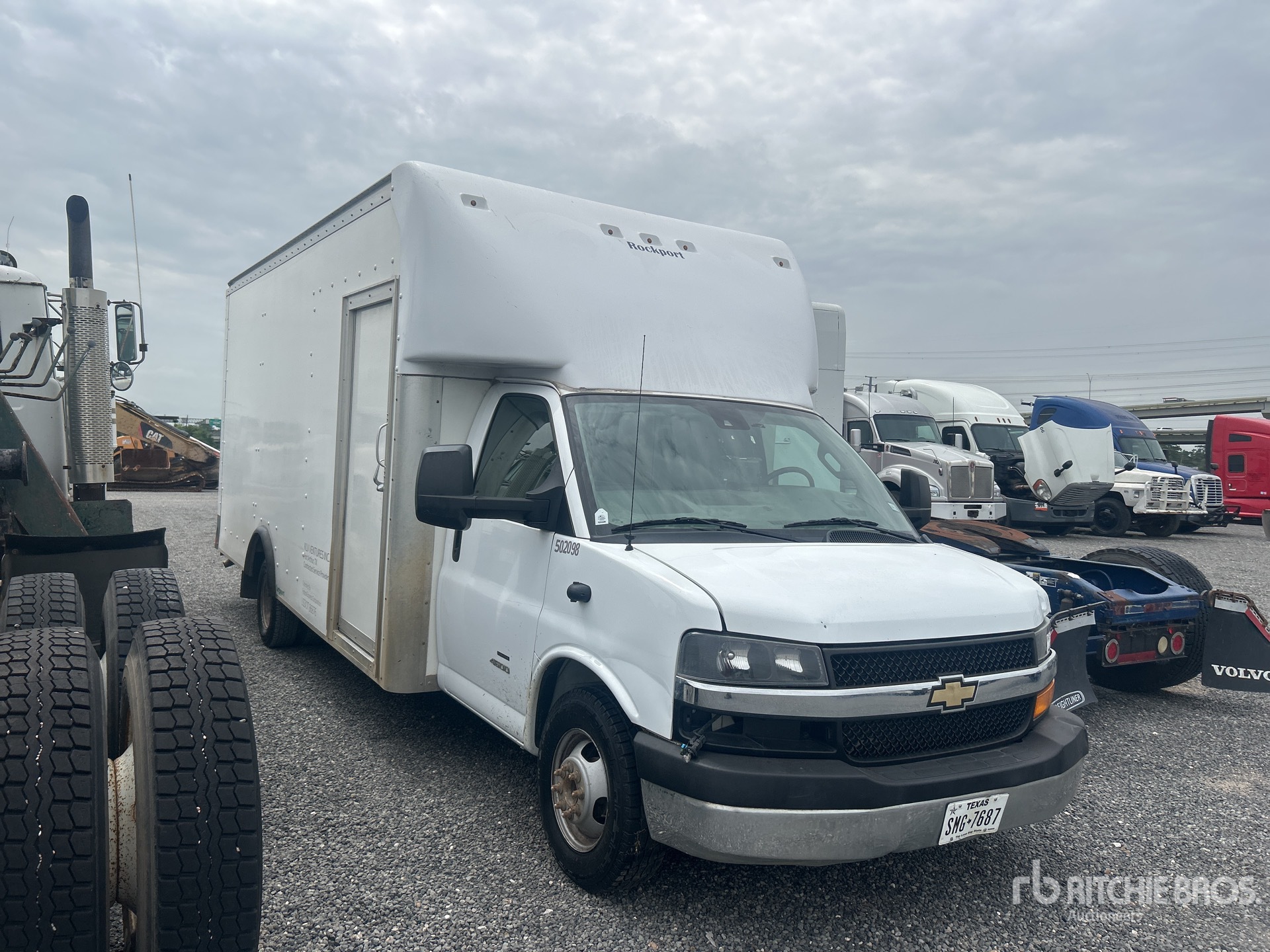 General Appearance with Picture, Right Front Corner
