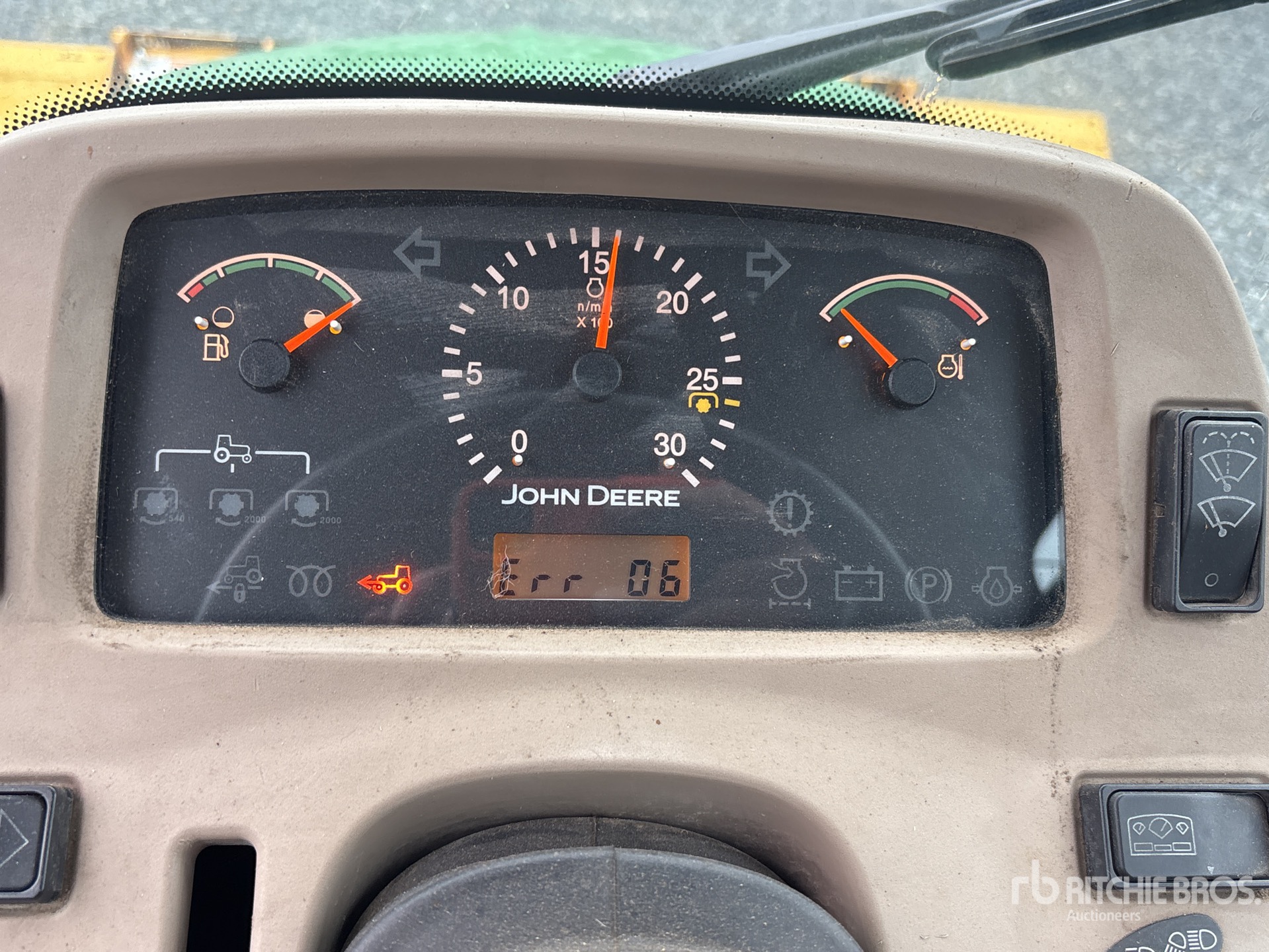 2006 John Deere 3520