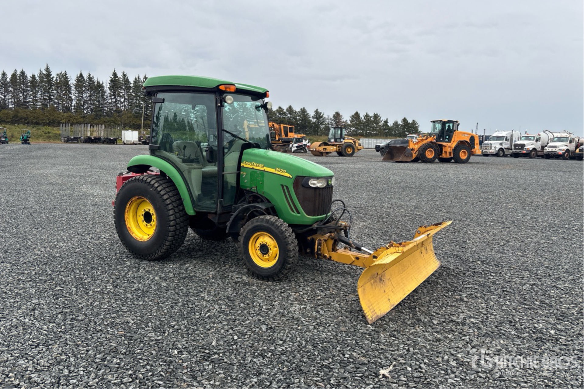 2006 John Deere 3520
