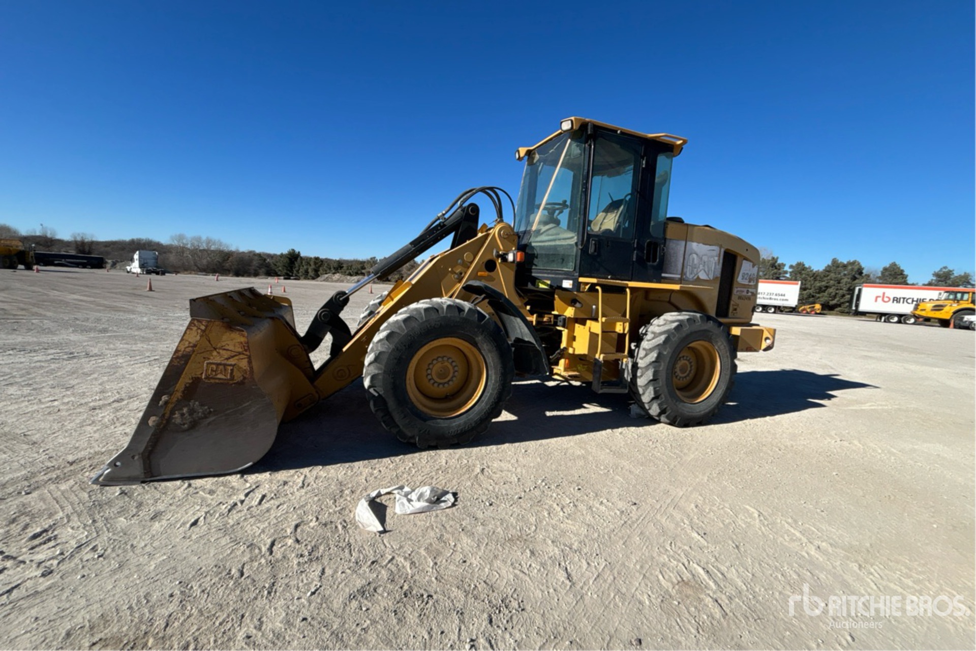 General Appearance with Picture, Left Front Corner